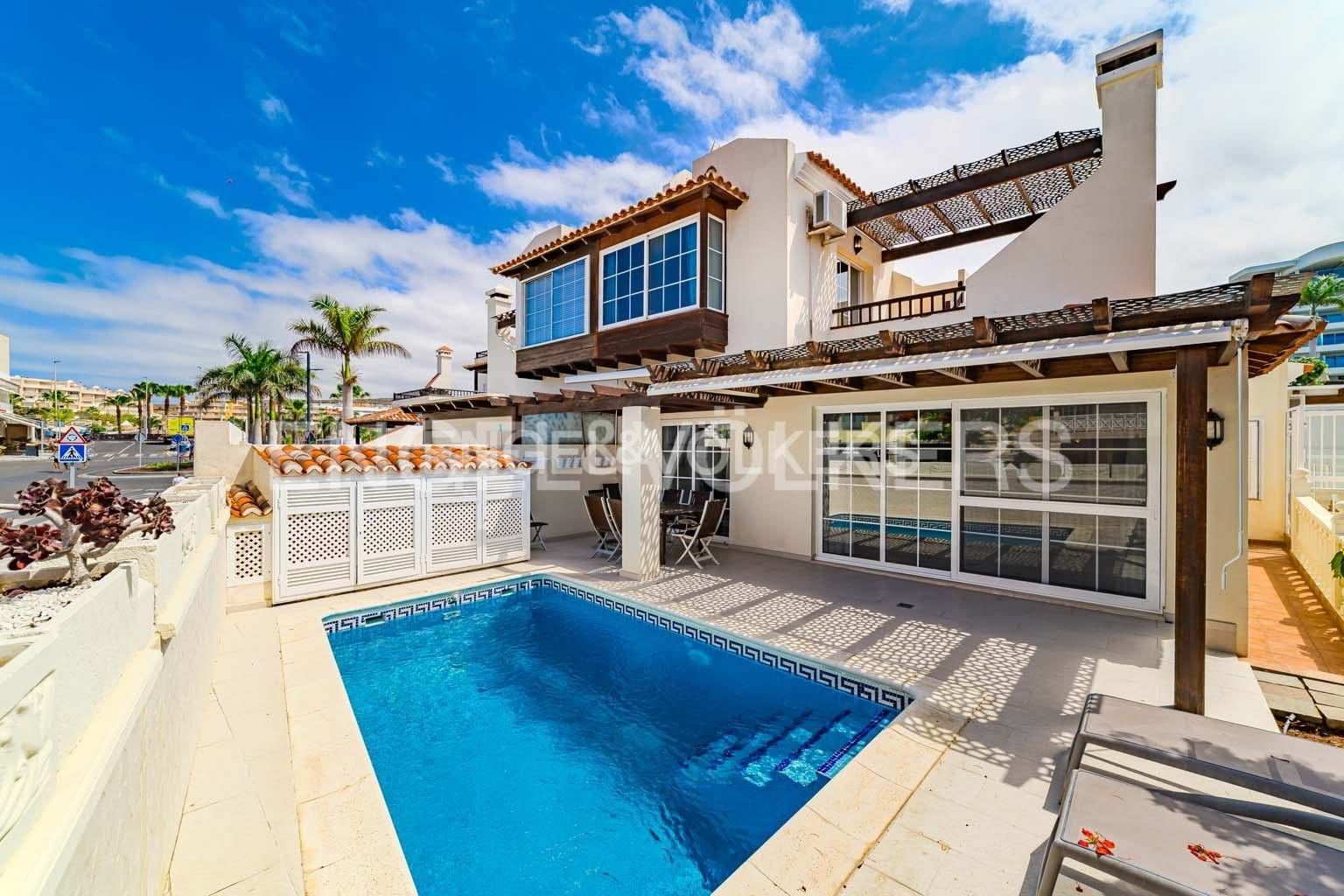 Exterior view of House or chalet for sale in Adeje  with Air Conditioner, Terrace and Swimming Pool