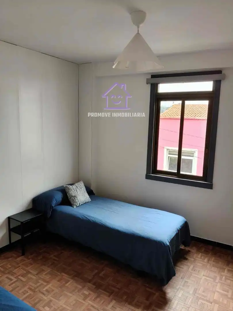 Habitación de Casa o chalet de alquiler en Arteixo con Jardín privado y Amueblado