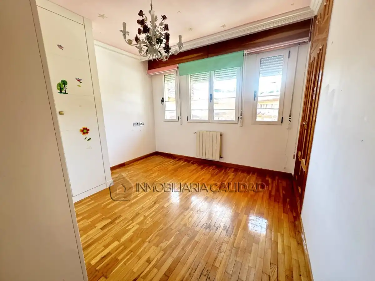 Bedroom of Houses for sale in Burgos  with Heating