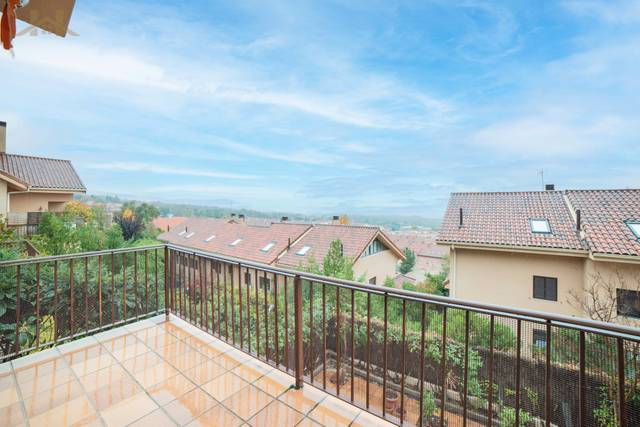 Casa adosada en Venta en Calle Juan de Villanueva en Zaburdón - Monte Escorial