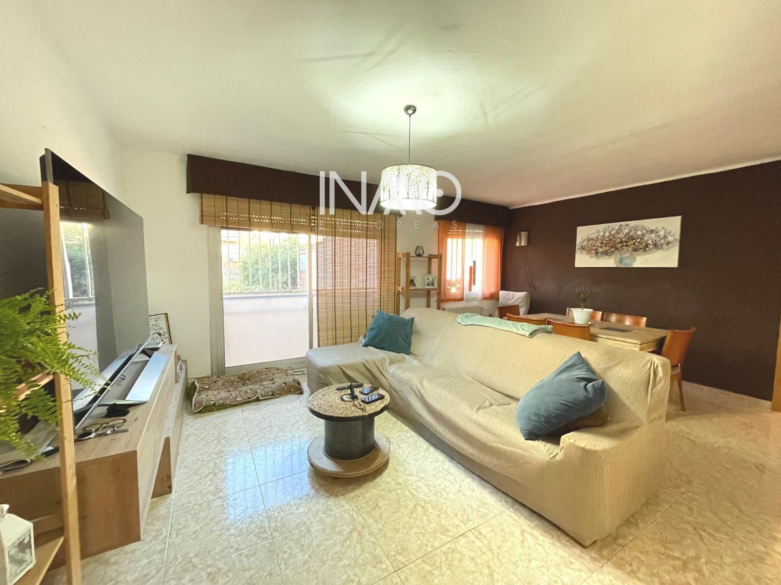 Living room of Flat for sale in Rubí  with Air Conditioner and Heating