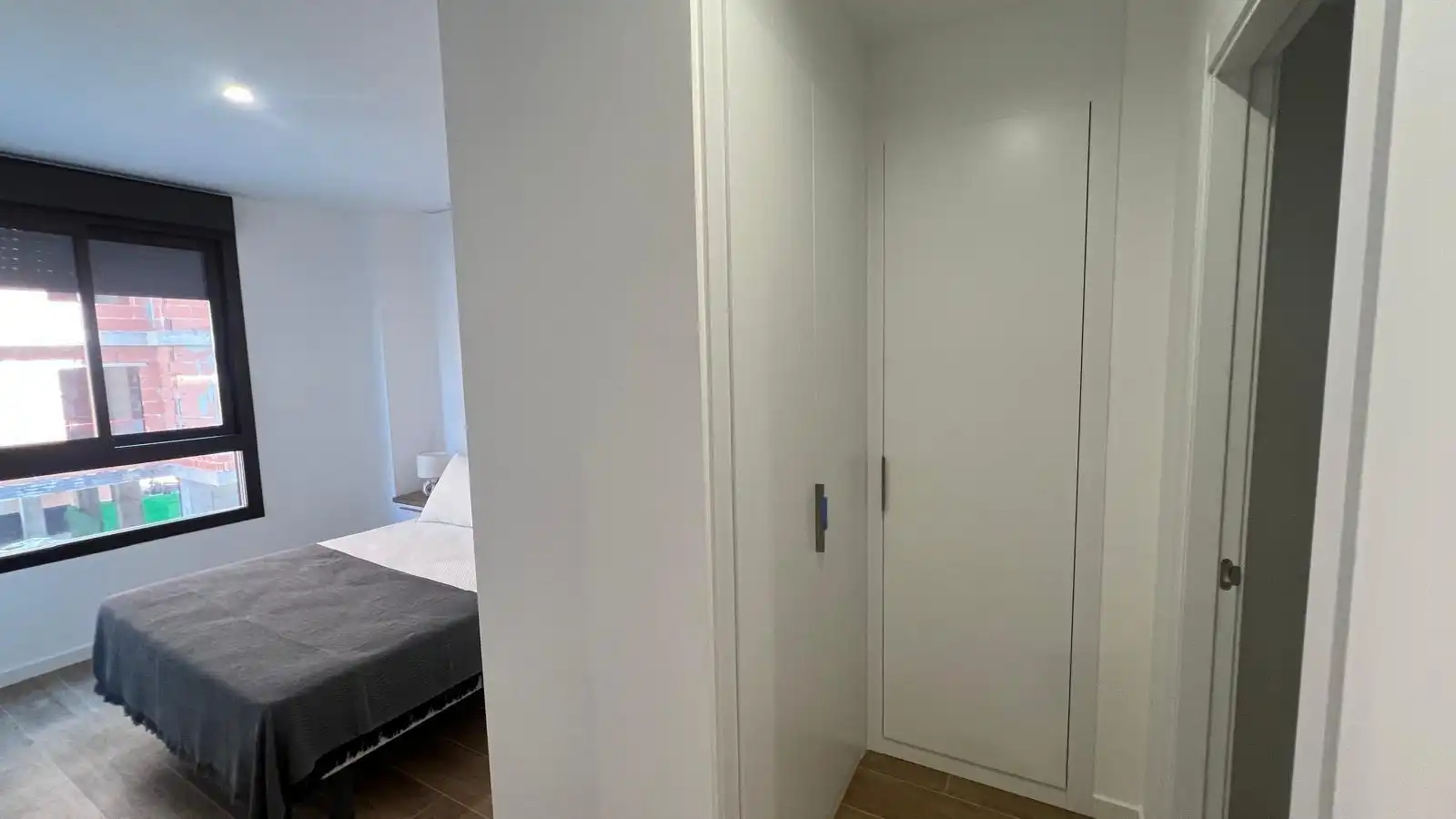 Habitación de Piso en venta en Castellón de la Plana / Castelló de la Plana con Aire acondicionado, Terraza y Trastero