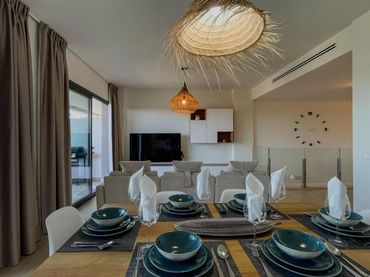 Apartment with pool for sale in Golf Bahía