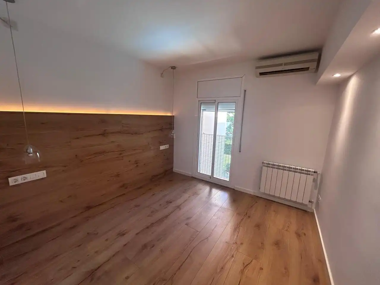Bedroom of Attic for sale in Castelldefels  with Air Conditioner, Heating and Terrace