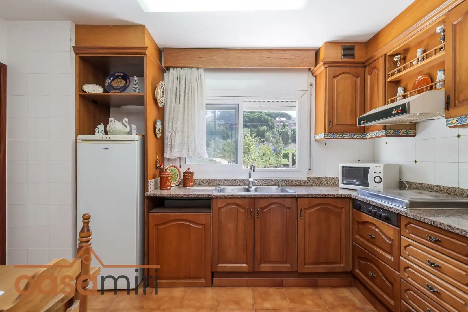 Cuina de Casa o xalet en venda en Arenys de Mar amb Calefacció, Jardí privat i Terrassa