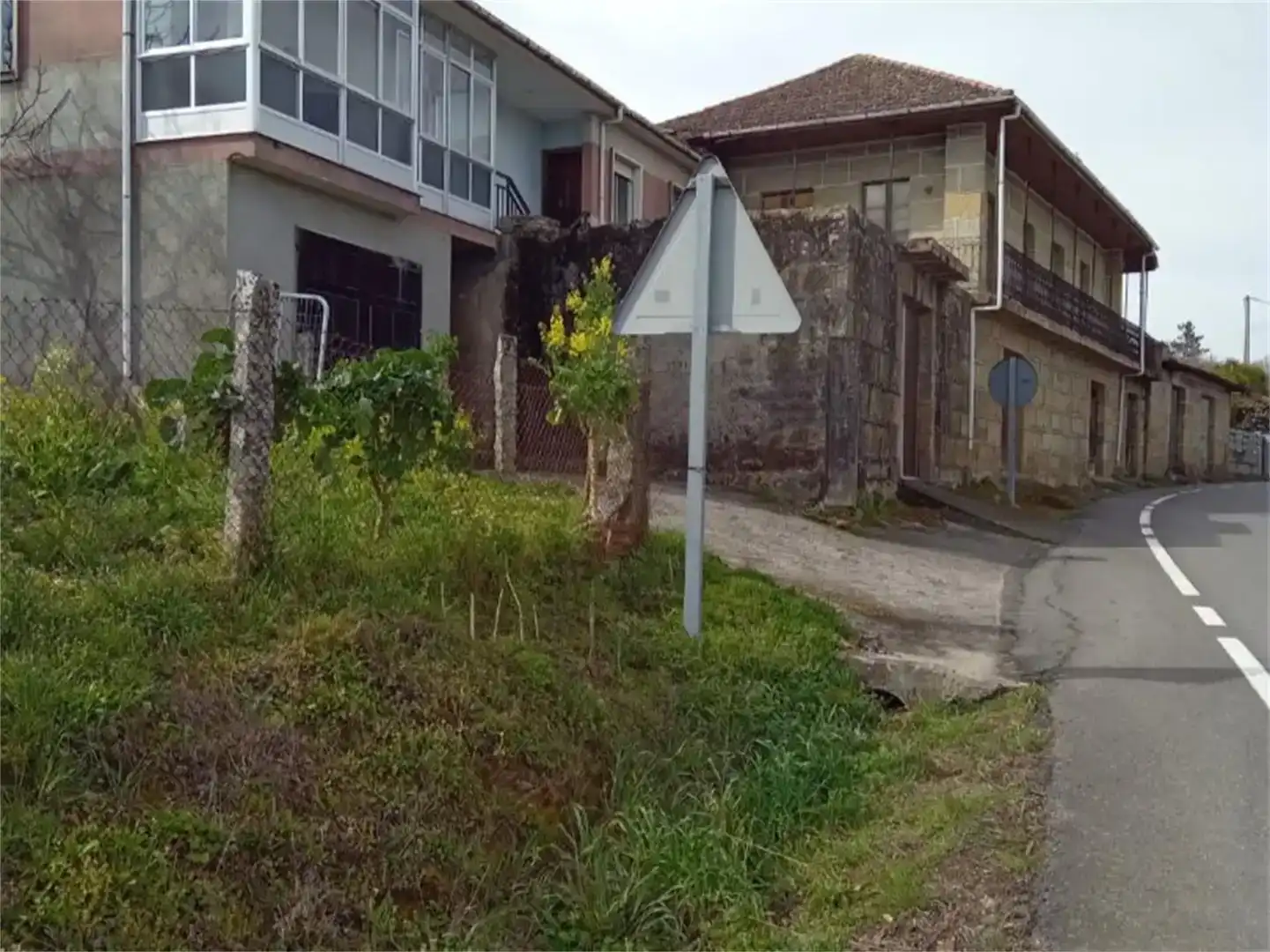 Casa adosada en venda en Cartelle
