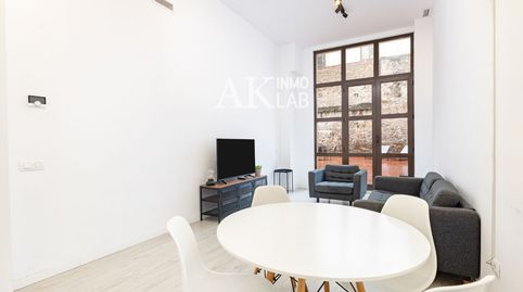 Vivienda reformada con patio y terraza privados en el corazón de Barcelona, image 5