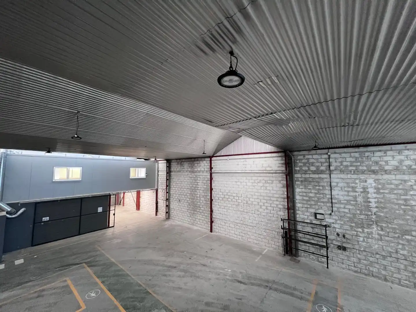 Fabrikhallen zur Miete in Llanera