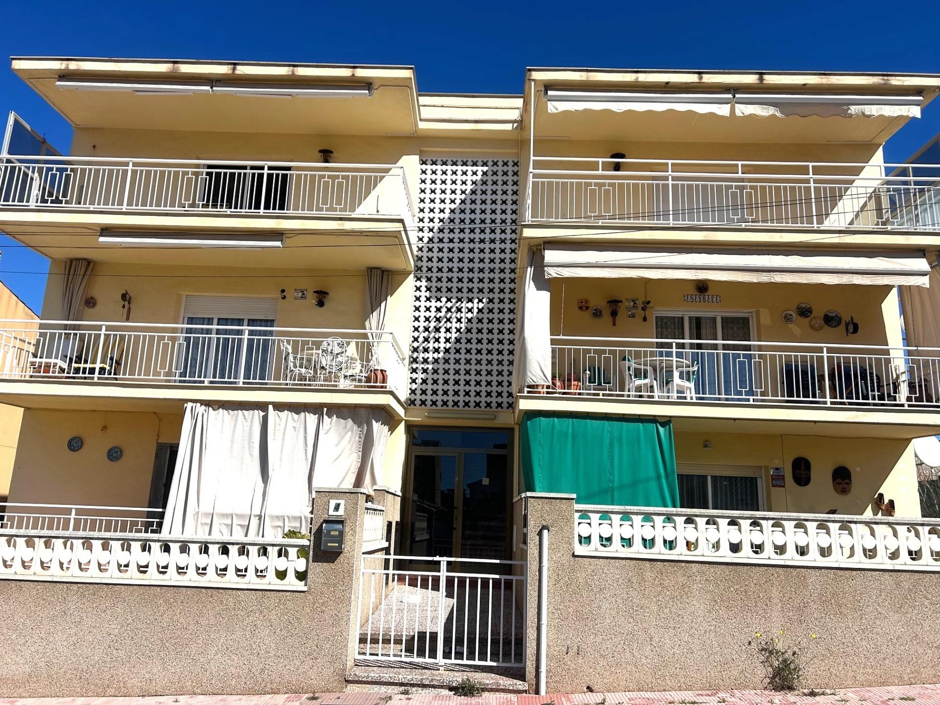 Vista exterior de Piso en venta en Cunit con Terraza y Balcón