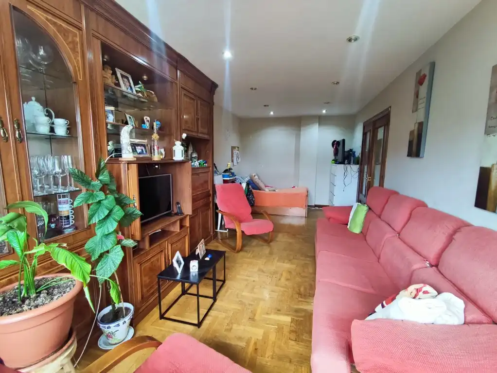 Sala de estar de Piso en venta en Gijón  con Calefacción, Trastero y Horno