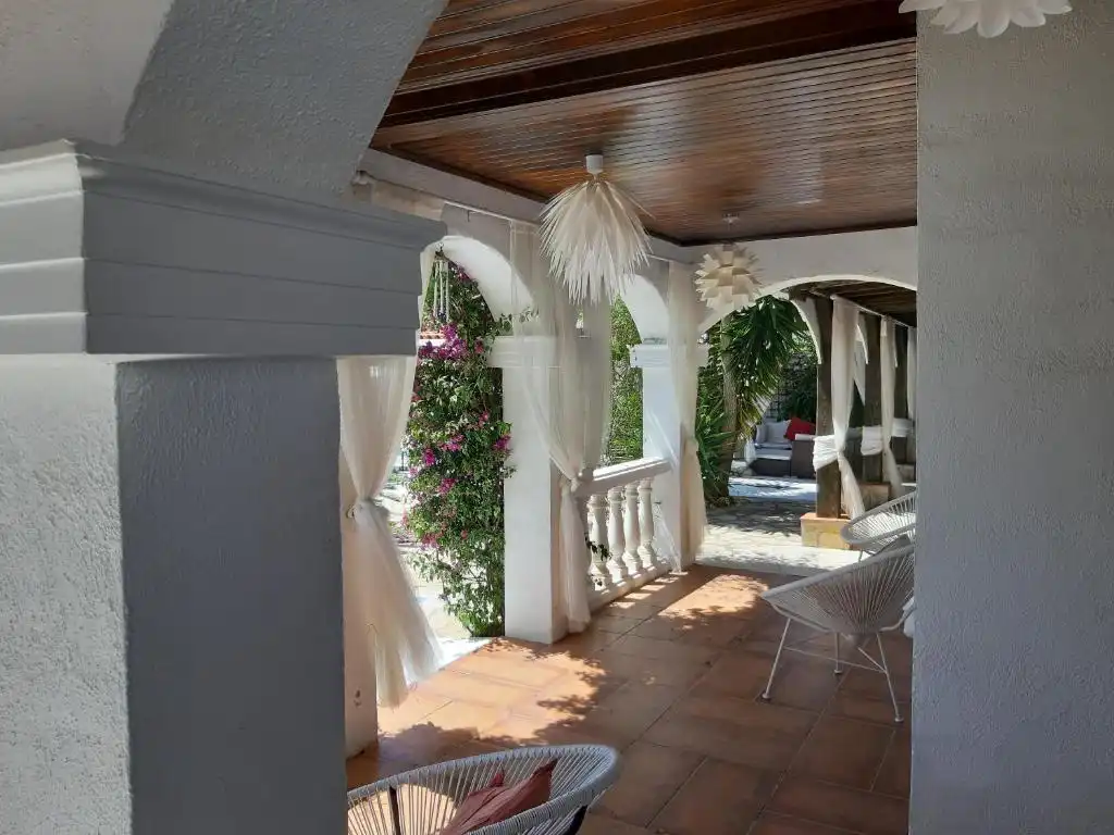 Terrasse von Haus oder Chalet zur Miete in L'Ametlla de Mar  mit Klimaanlage, Privatgarten und Schwimmbad
