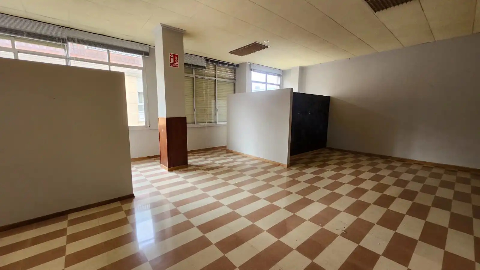 Commercial properties for rent in Miño