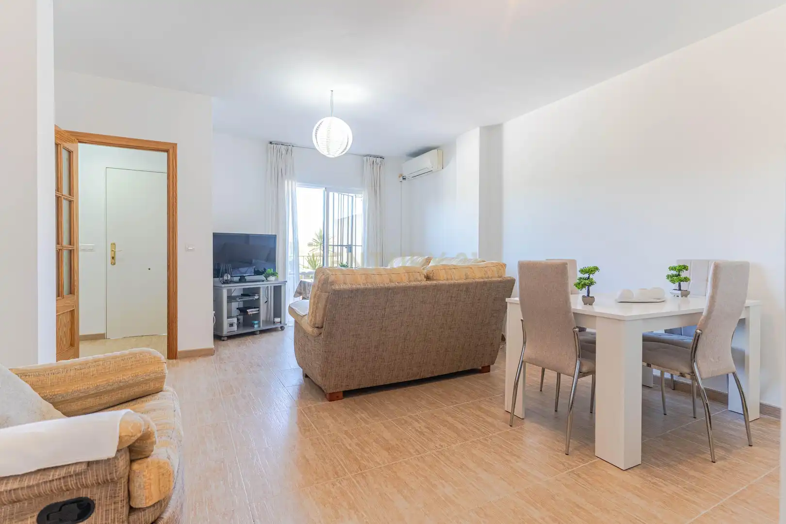 Sala d'estar de Casa adosada en venda en Láchar