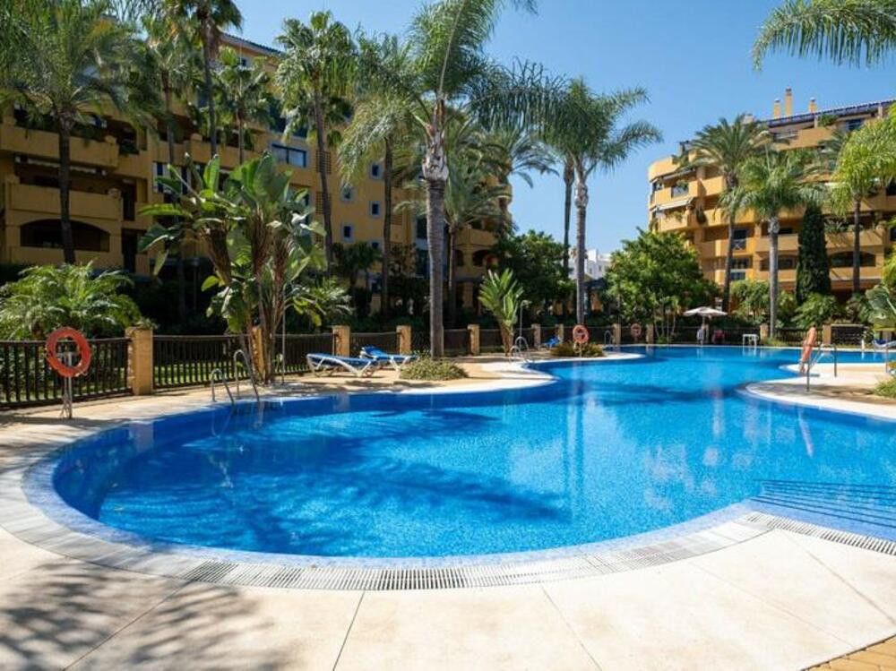 Piscina de Apartament de lloguer en Marbella amb Aire condicionat, Terrassa i Piscina