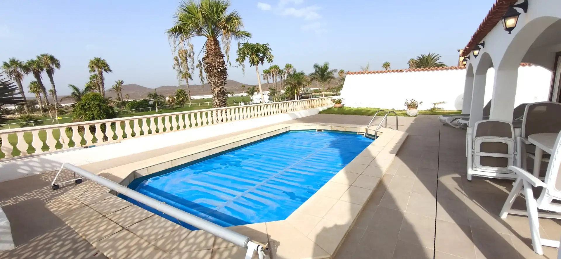 Schwimmbecken von Haus oder Chalet zur Miete in San Miguel de Abona mit Privatgarten, Terrasse und Schwimmbad