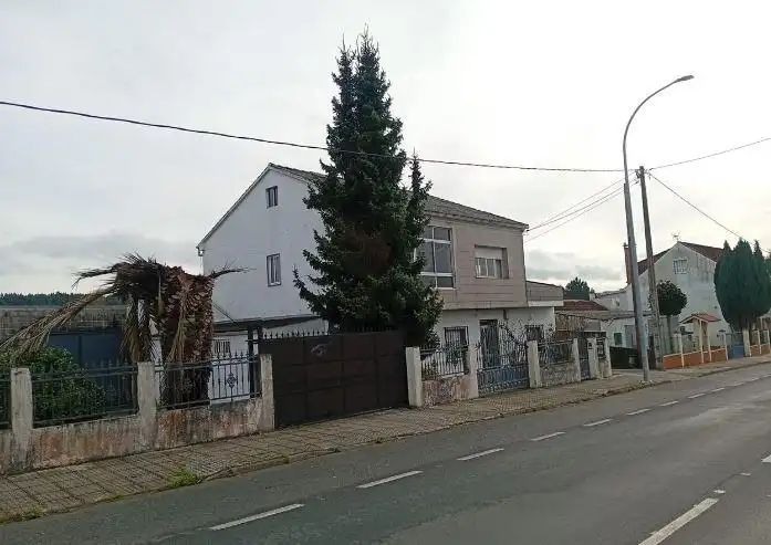 House for sale in Avenida Cruces 70, imagen 2