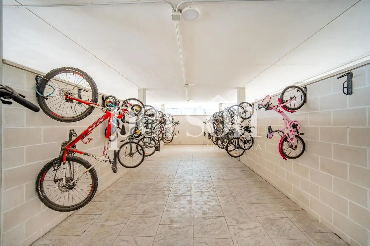 Parking of Duplexes for sale in La Pobla de Vallbona  with Air Conditioner, Heating and Terrace