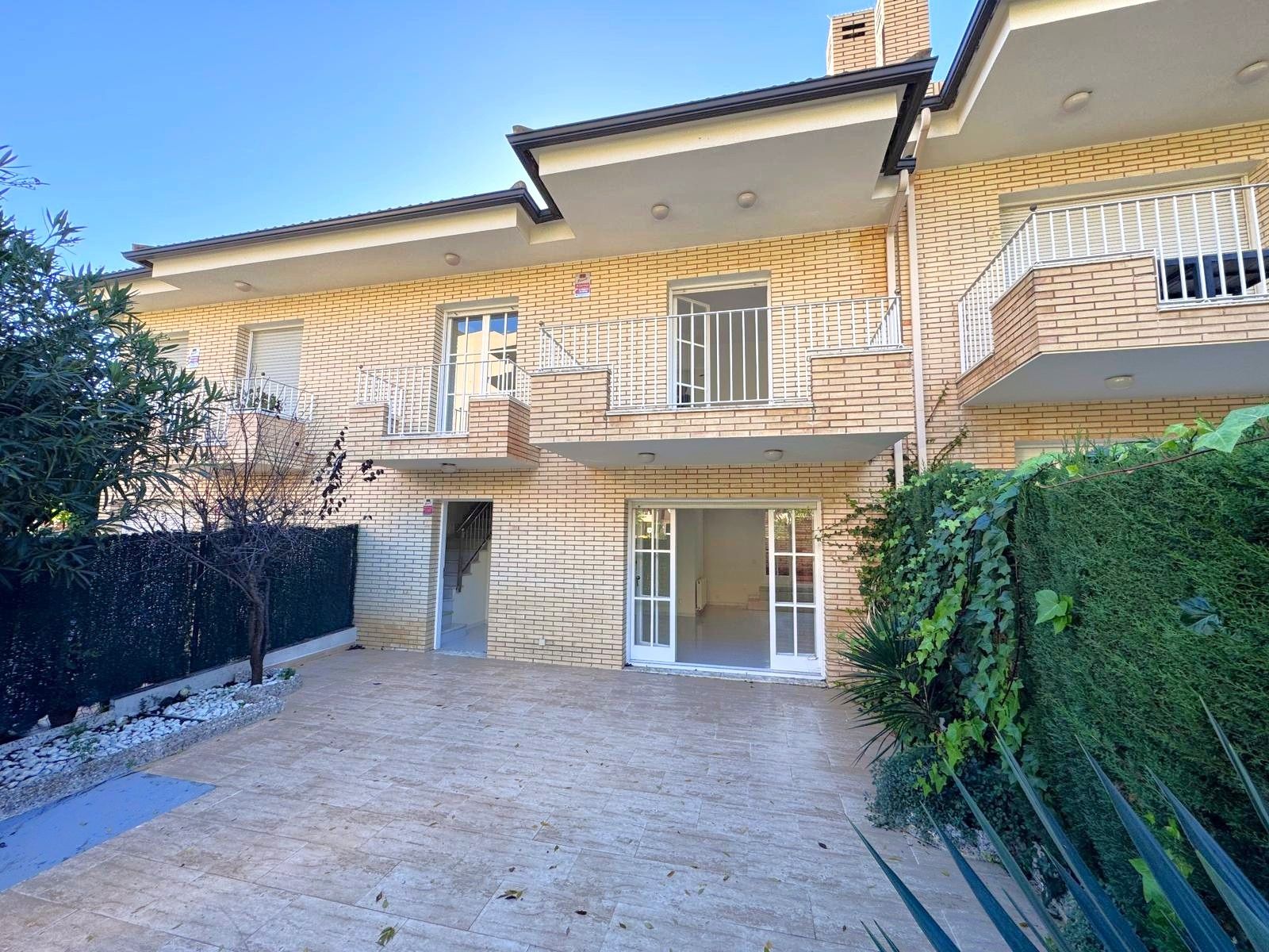 Exterior view of Single-family semi-detached for sale in Castell d'Aro, Platja d'Aro i s'Agaró  with Terrace