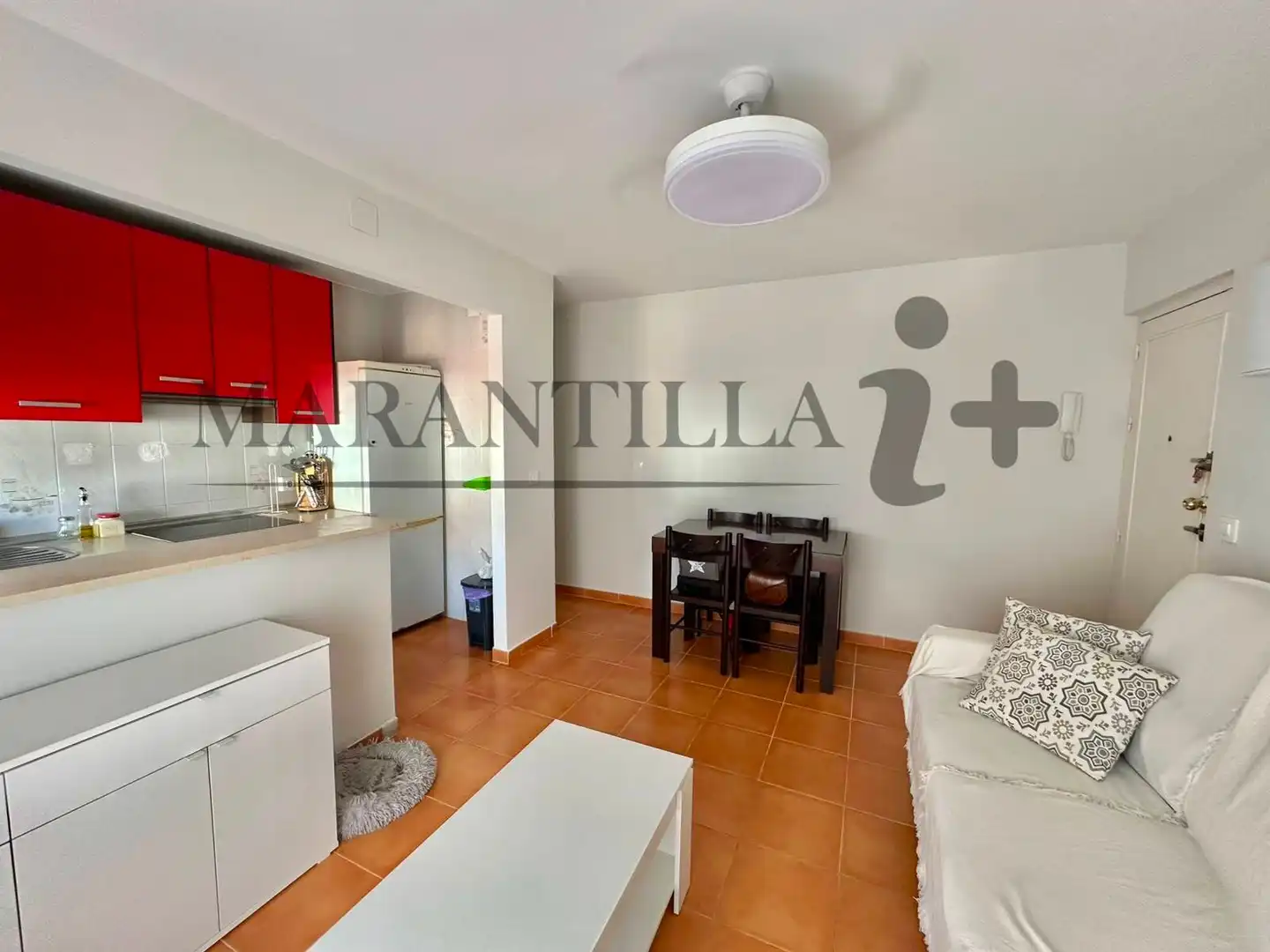 Sala de estar de Piso en venta en La Antilla con Aire acondicionado, Terraza y Amueblado