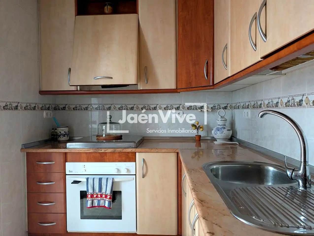 Cocina de Planta baja en venta en Jaén con Aire acondicionado y Amueblado