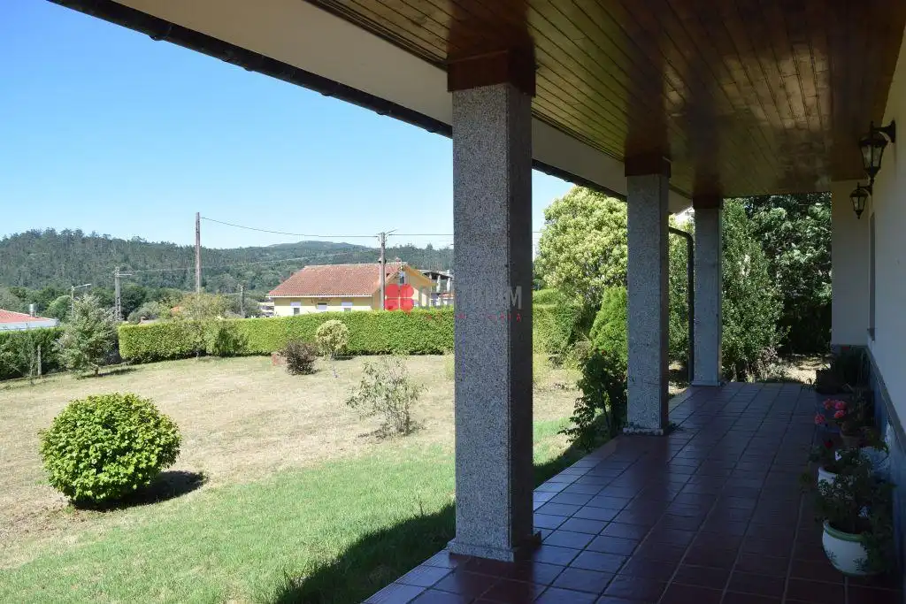 Casa o xalet en venda a Chantada, A Baña