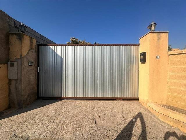 Casa-chalet en Venta en  PERI-0TR-01 761, 68 en La Cañada de San Urbano