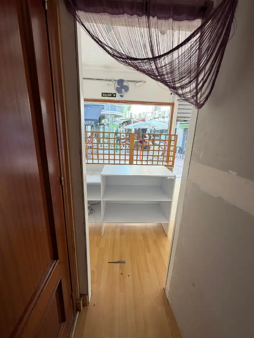 Business premises to rent in Calle Jardines 2, imagen 9