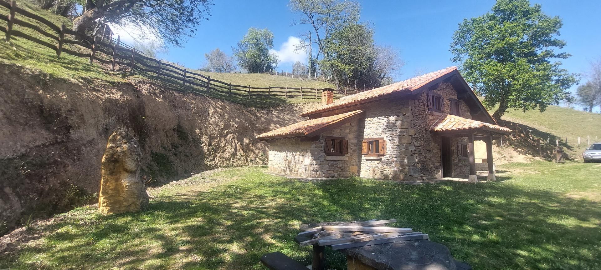 House or chalet for sale in Piloña