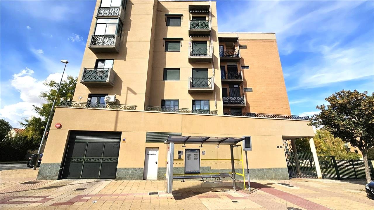 Exterior view of Flat for sale in Salamanca Capital