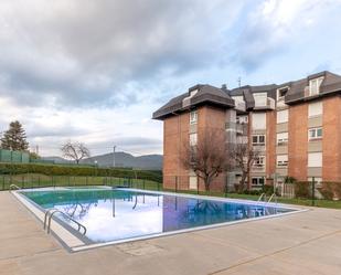 Swimming pool of Flat for sale in Artziniega  with Heating, Parquet flooring and Furnished