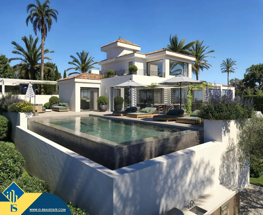 Chalet con piscina en venta en Nueva Andalucía