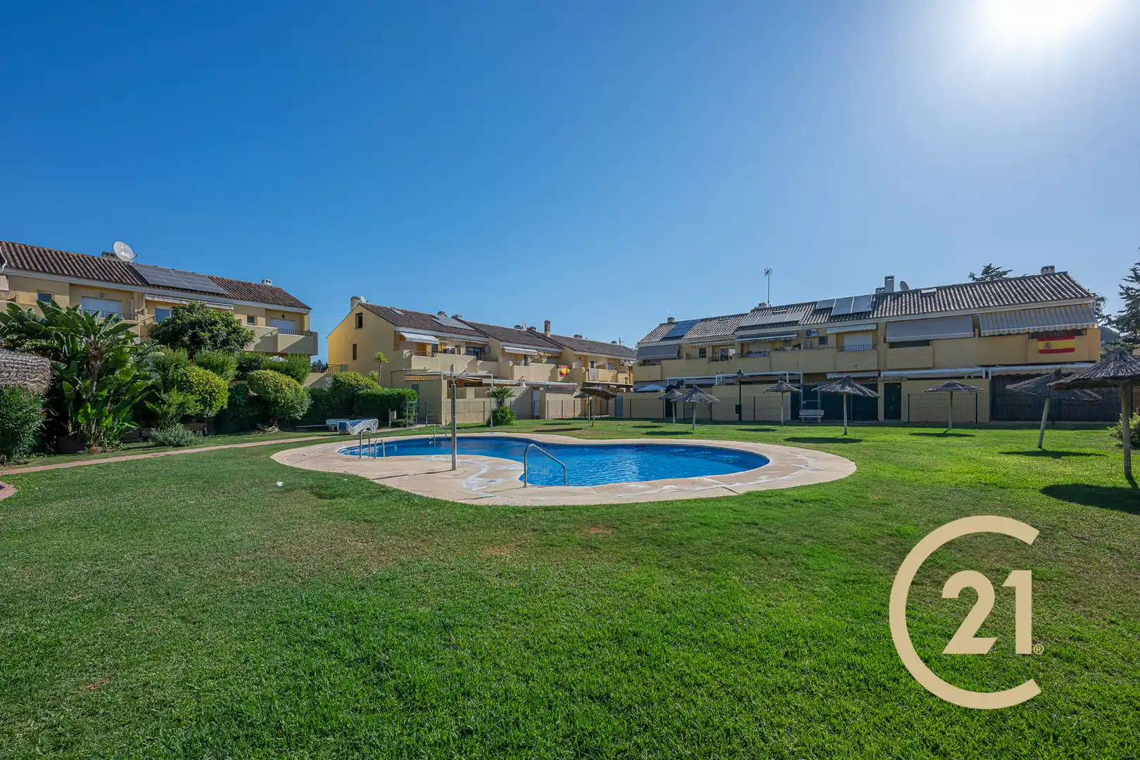 Jardí de Casa adosada en venda en Estepona amb Aire condicionat, Jardí privat i Terrassa