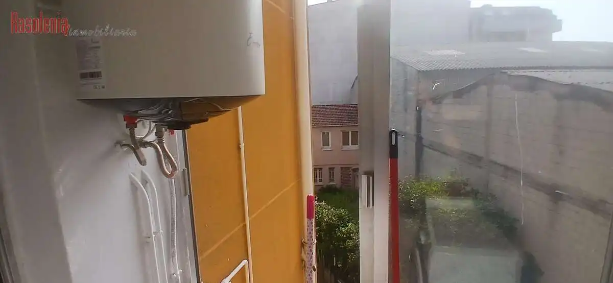 Terraza de Piso en venta en Cambre  con Calefacción, Trastero y Amueblado