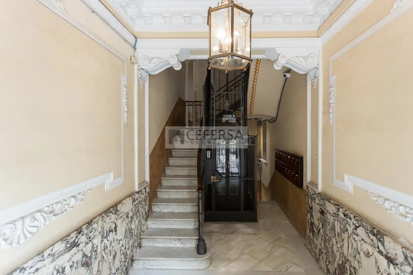 Flat for sale in Barcelona  with Air Conditioner, Heating and Parquet flooring