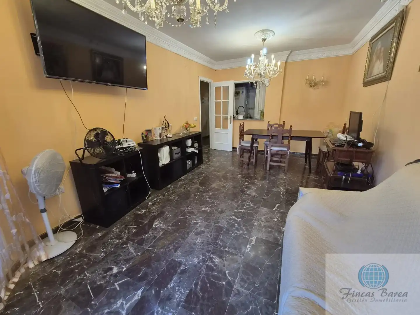 Sala de estar de Piso en venta en Fuengirola con Aire acondicionado, Terraza y Piscina comunitaria