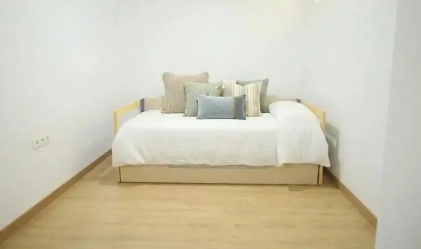 Dormitori de Casa o xalet en venda en Torremolinos amb Aire condicionat, Jardí privat i Terrassa