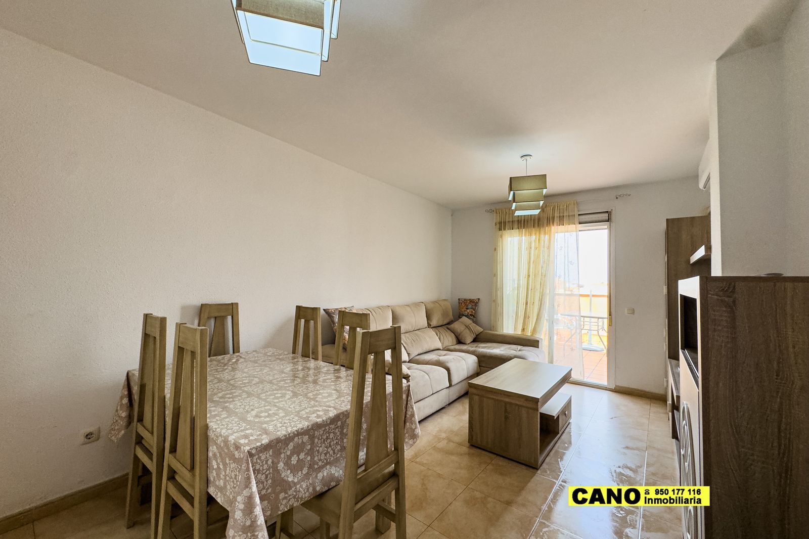 Sala de estar de Piso en venta en Roquetas de Mar con Terraza