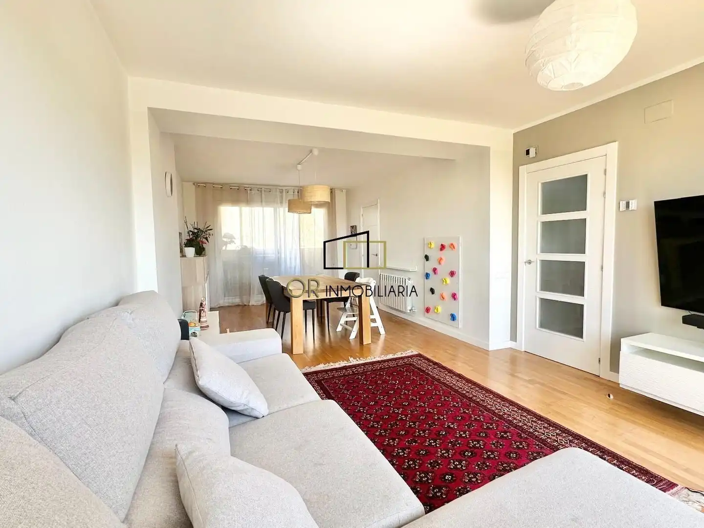 Sala d'estar de Pis en venda en Vilafranca del Penedès amb Aire condicionat, Calefacció i Parquet