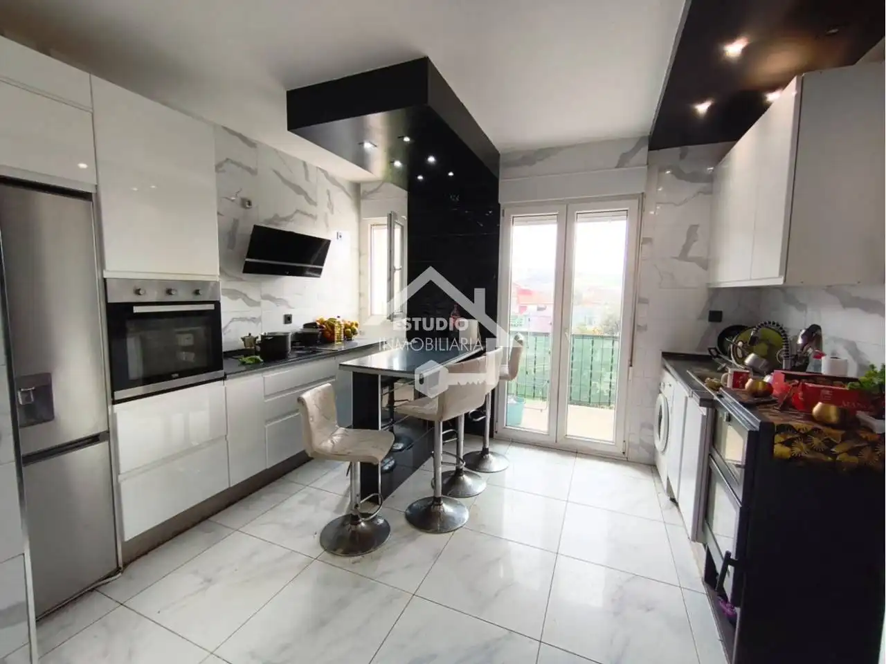 Cocina de Piso en venta en Fuenmayor con Calefacción, Terraza y Trastero