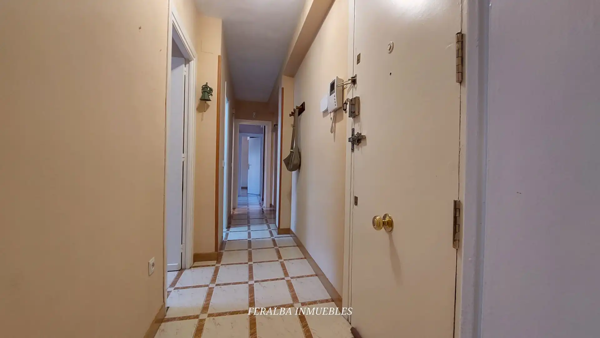 Wohnung zum Verkauf in Madrid mit Klimaanlage, Heizung und Terrasse