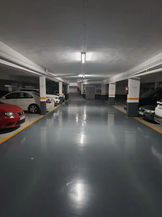 Aparcament de Pis en venda en Vitoria - Gasteiz amb Calefacció, Parquet i Terrassa