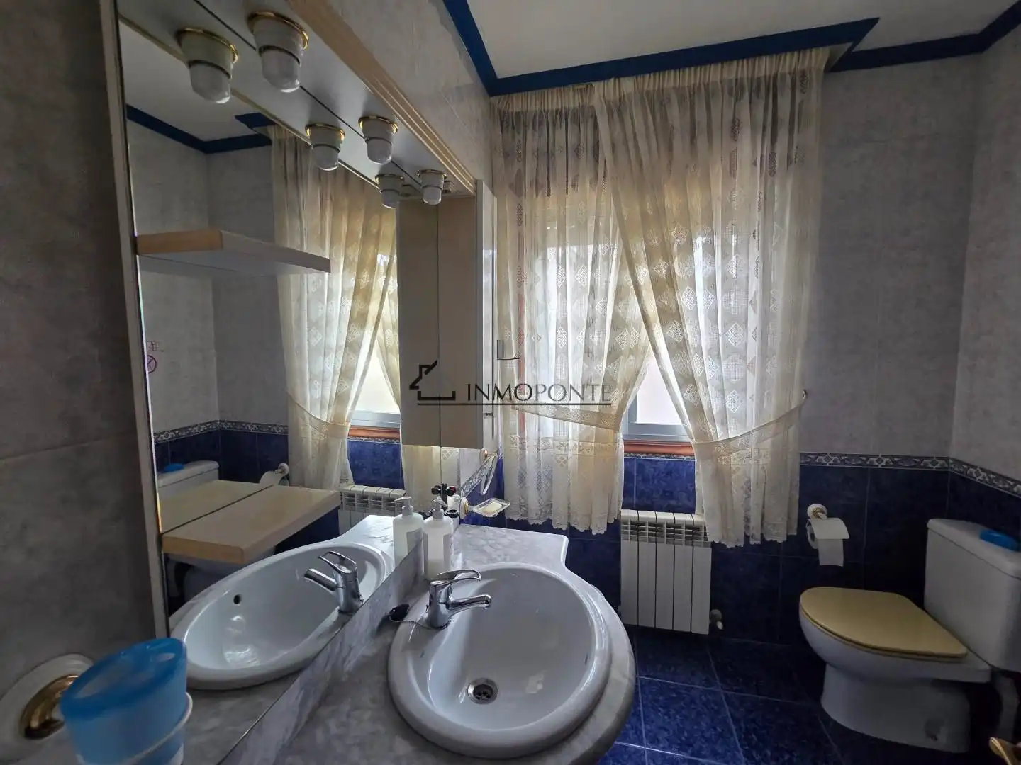 Bathroom of Houses for sale in Moaña  with Heating, Private garden and Terrace