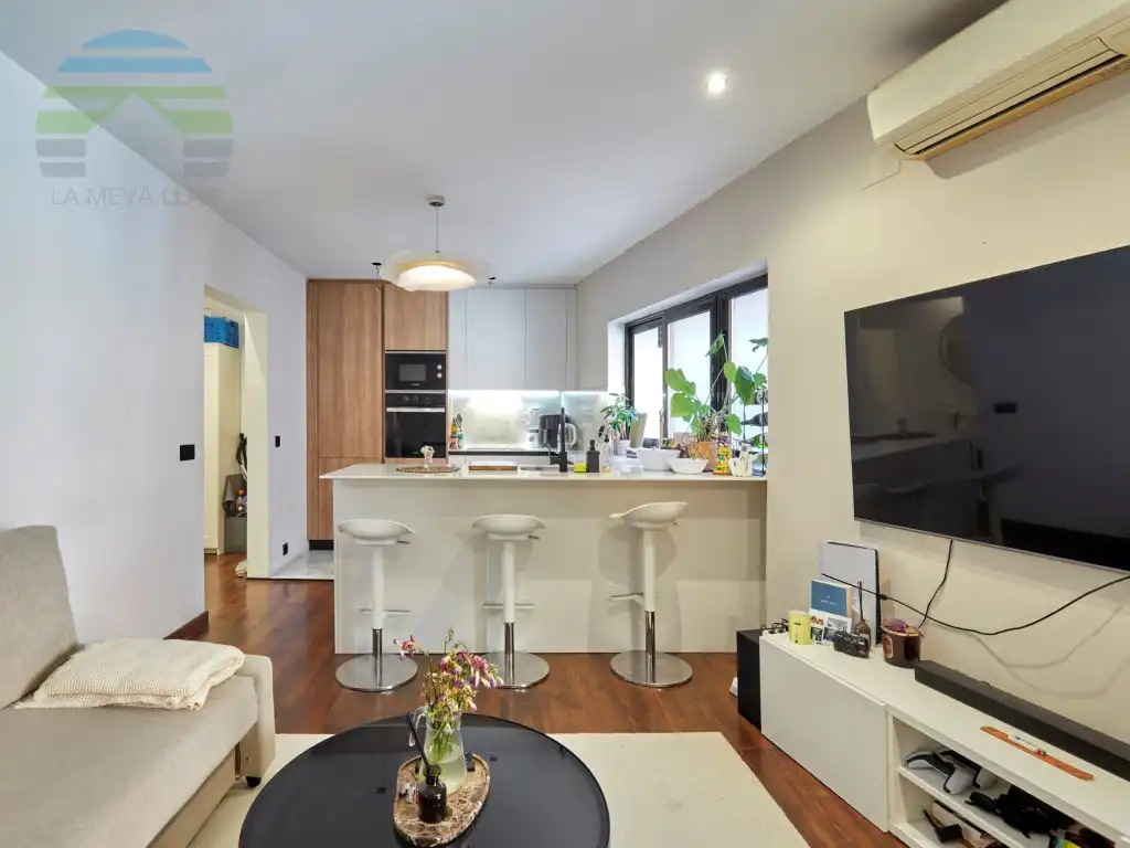 Küche von Wohnung zum Verkauf in Barcelona mit Klimaanlage und Heizung