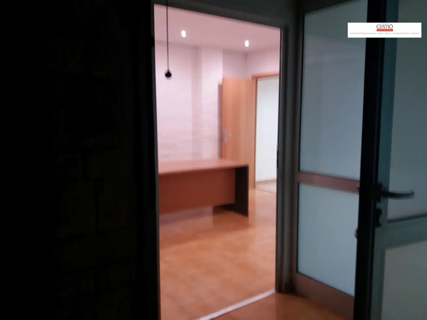 Büro zur Miete in Vallirana mit Klimaanlage