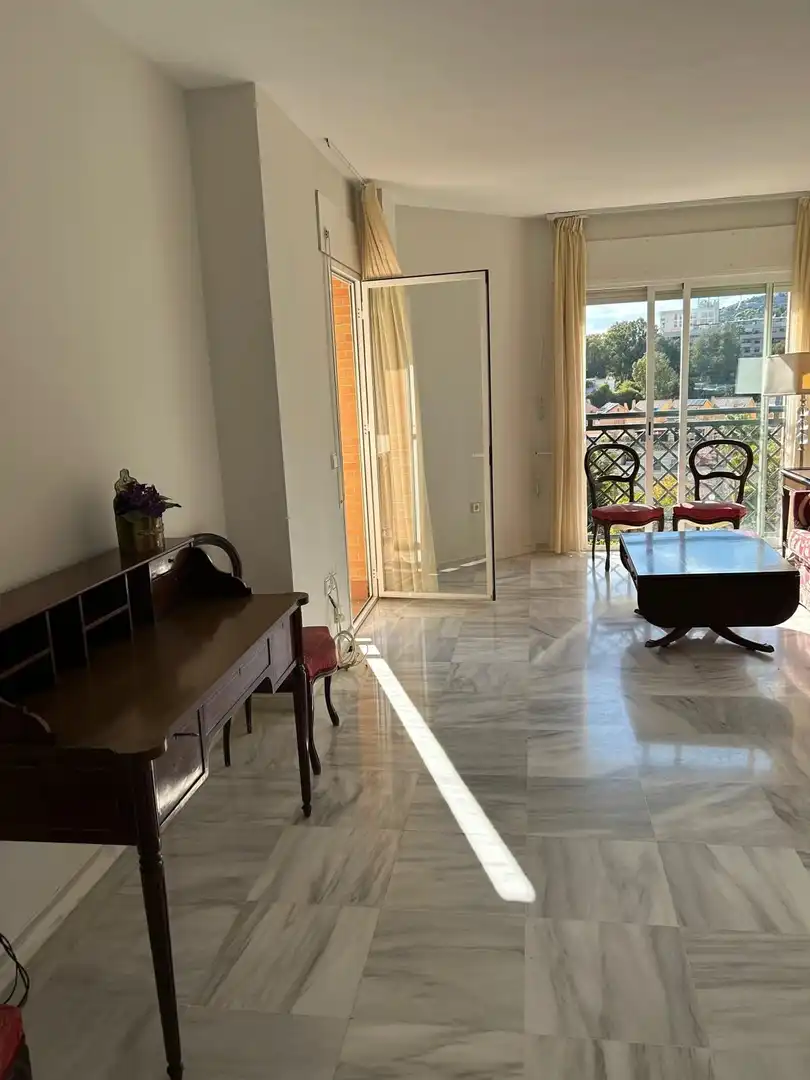 Sala d'estar de Pis de lloguer en Málaga amb Aire condicionat, Terrassa i Piscina comunitària