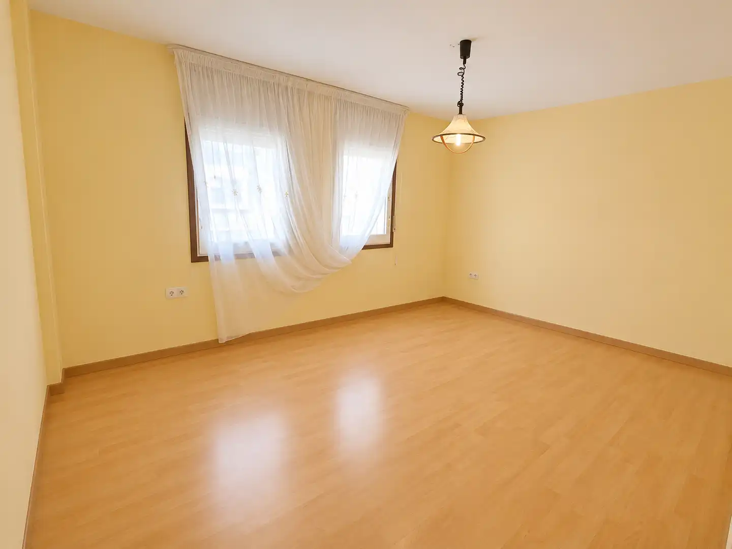 Piso con terraza en venta en Carrer de Girona, imagen 3