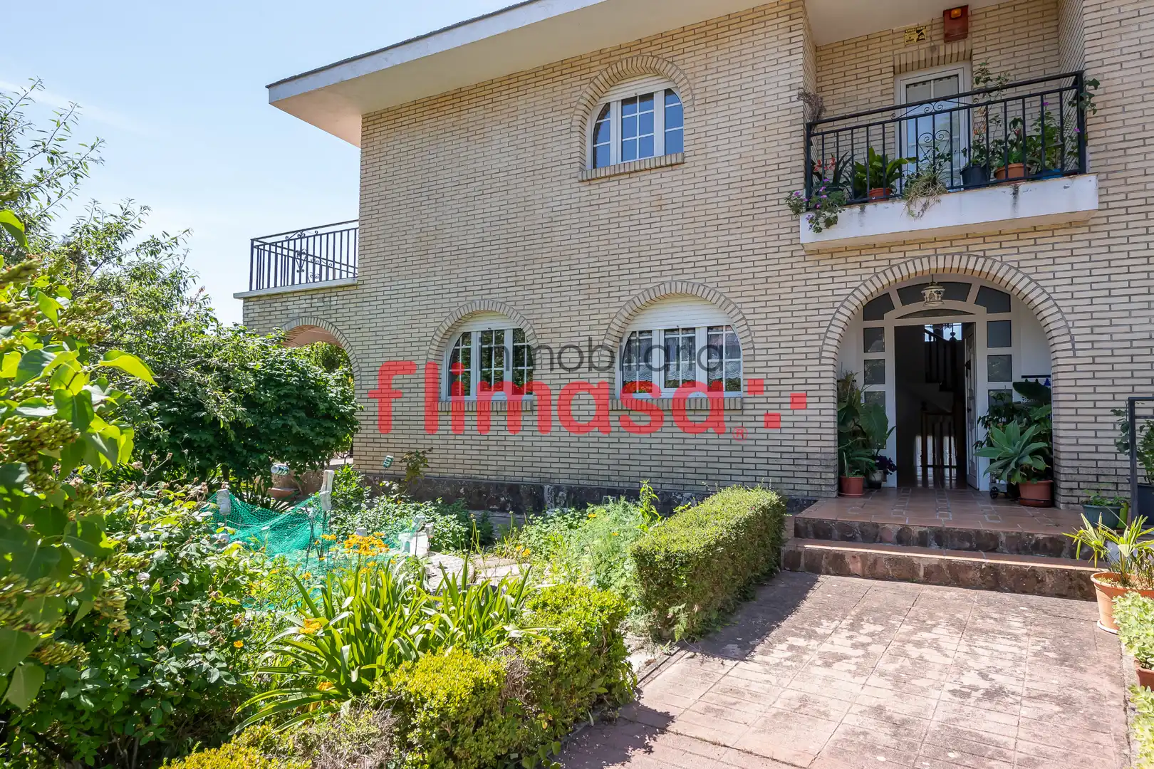Exterior view of Houses for sale in Villaviciosa de Odón  with Heating, Private garden and Terrace