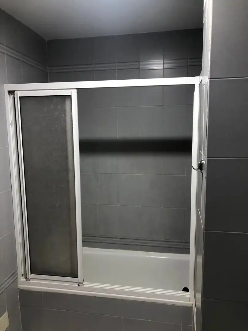 Baño de Piso de alquiler en Algeciras con Amueblado