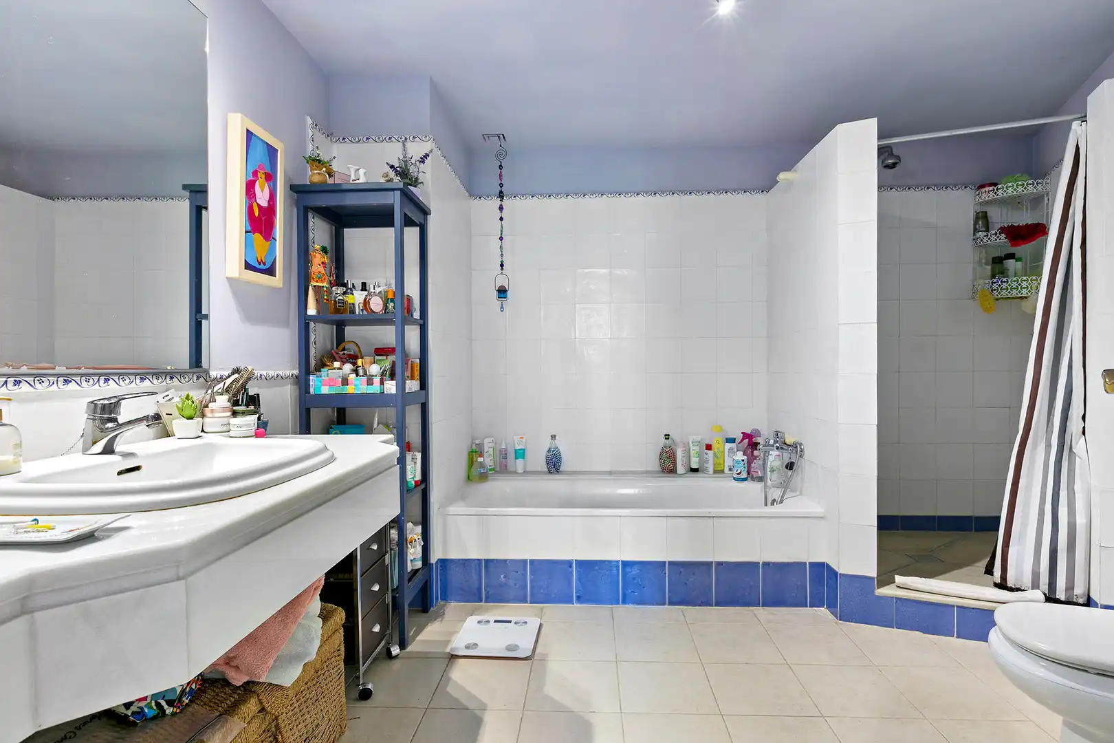 Baño de Apartamento en venta en Marbella con Terraza y Internet