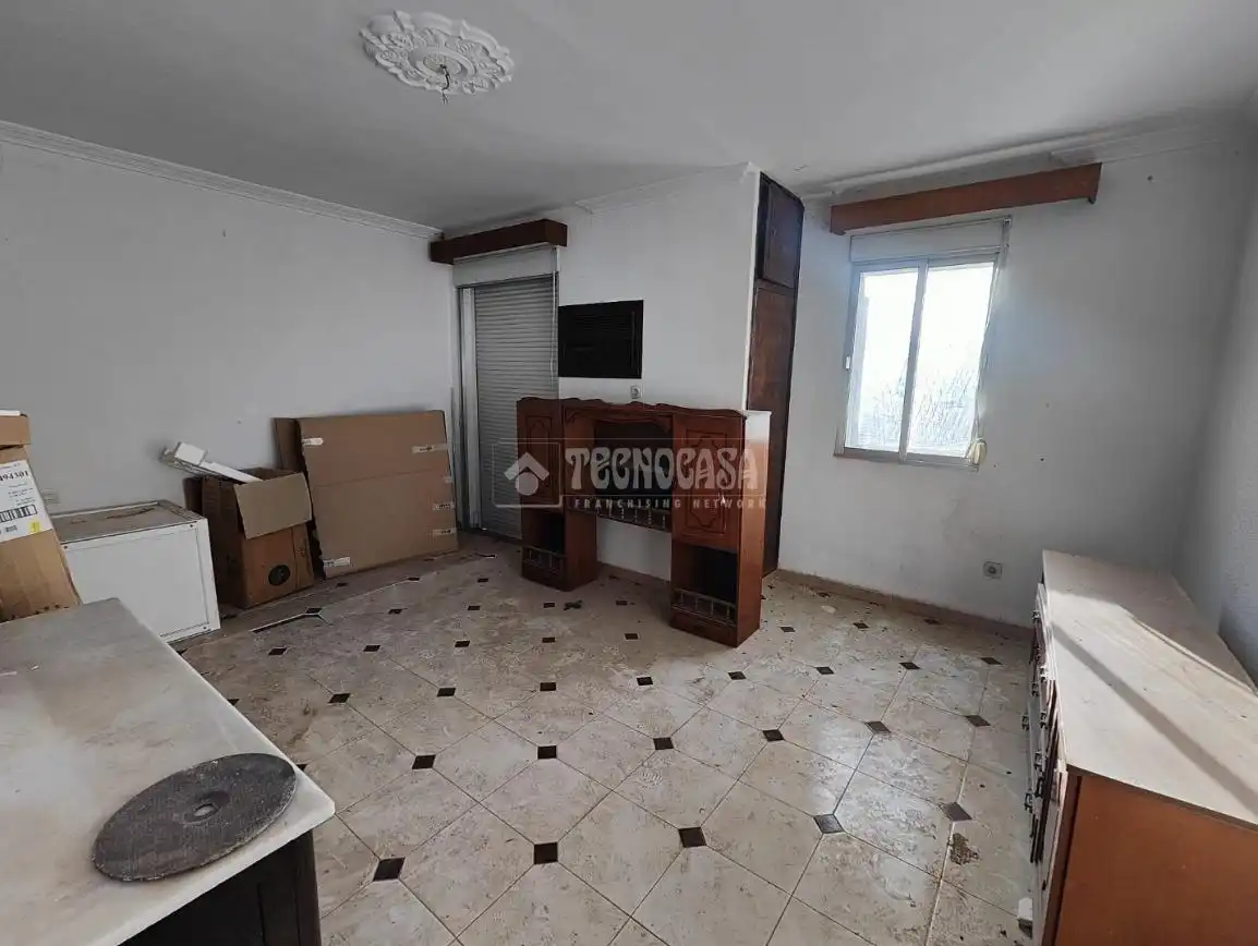 Sala d'estar de Casa adosada en venda en Los Palacios y Villafranca amb Balcó